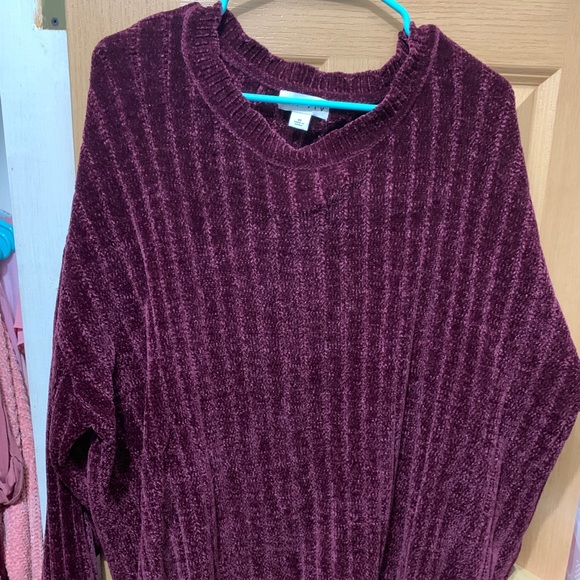 Soft purple sweater Clearance